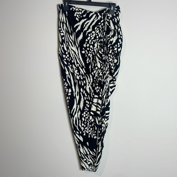 Veronica Beard | Women’s Black & White Ari Skirt Side Cinch Tie Size 4 - Picture 2 of 7